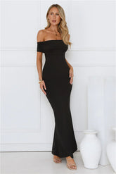 Vibe On Point Off Shoulder Maxi Dress Black